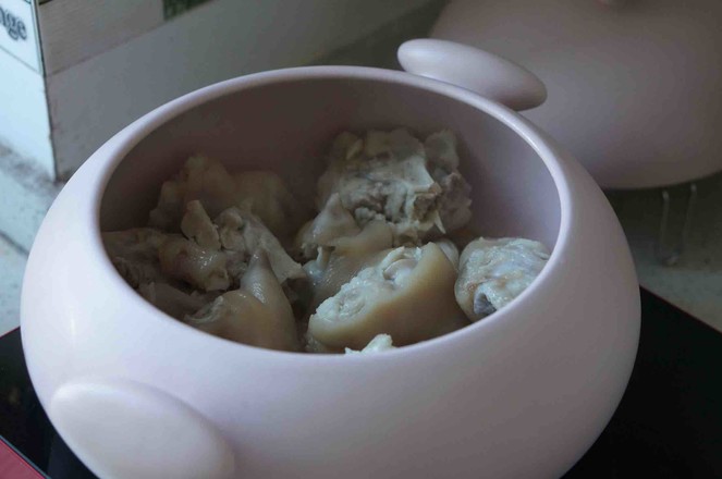 醬汁菌菇蹄尖的做法-家常味燜菜譜