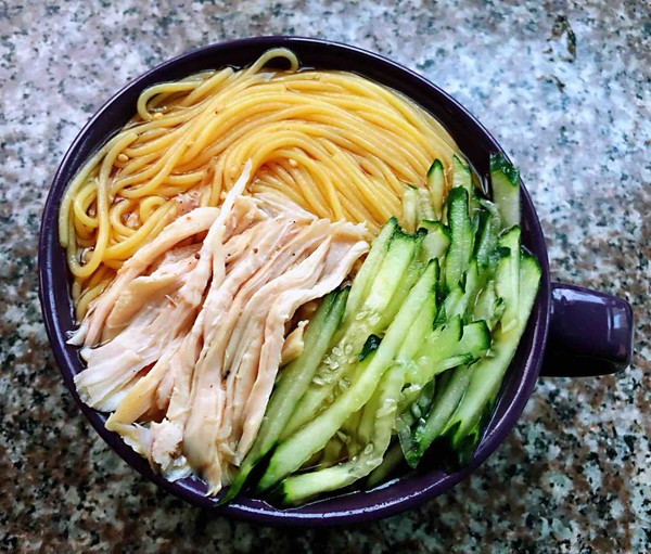 雞絲青瓜涼面的做法-家常味煮菜譜