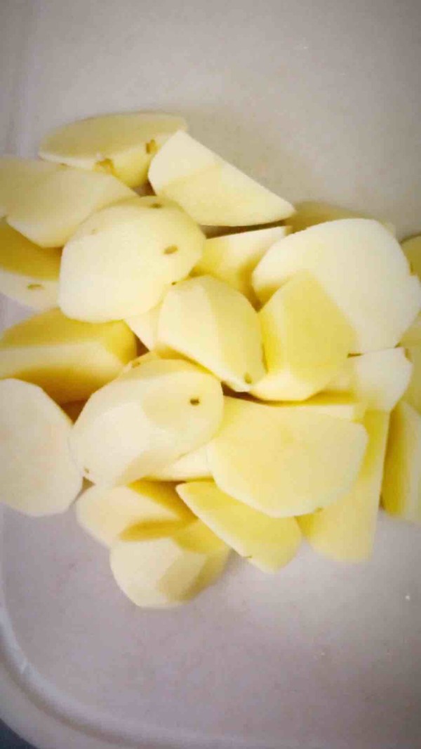 土豆燉大排的做法-家常味蒸菜譜