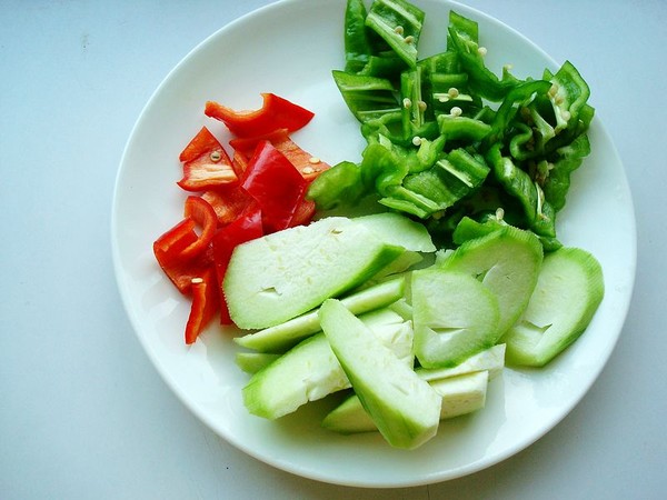 絲瓜木耳炒雞蛋的做法-咸鮮味炒菜譜