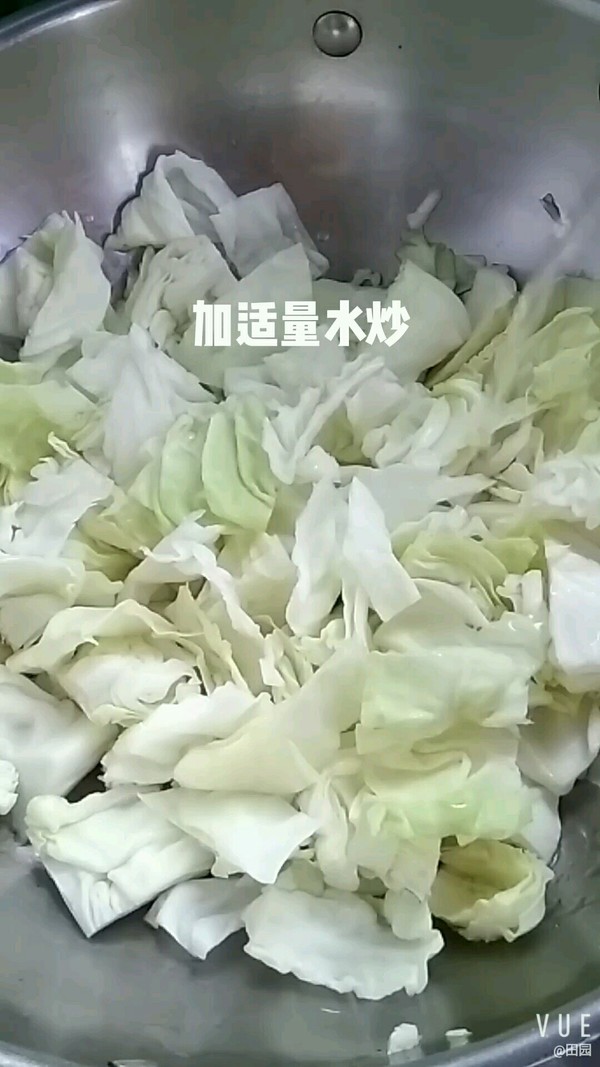 黃瓜炒圓白菜的做法-家常味炒菜譜