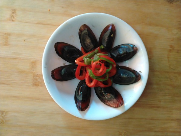 雙椒虎皮皮蛋的做法-麻辣味拌菜譜