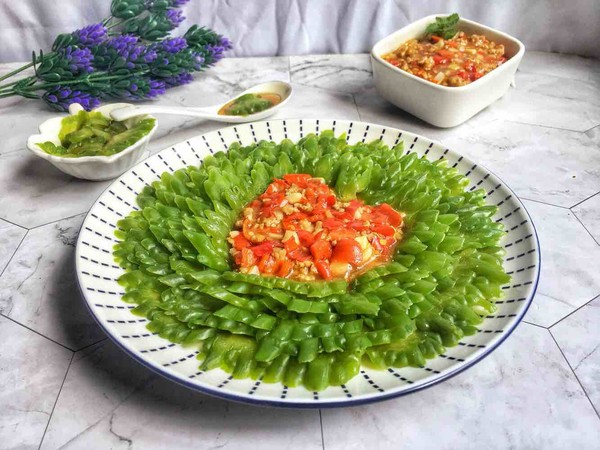 剁椒肉末抱苦瓜的做法-香辣味炒菜譜