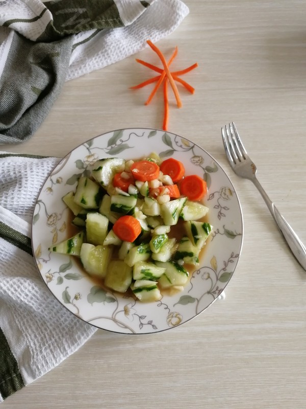 蒜泥拍黃瓜的做法-咸鮮味拌菜譜