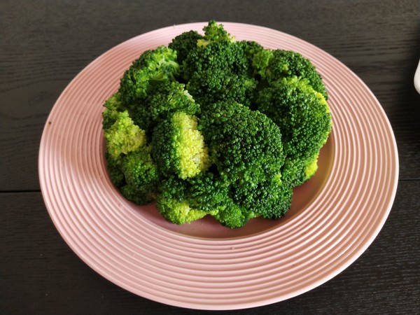 清爽西藍花的做法-咸鮮味煮菜譜