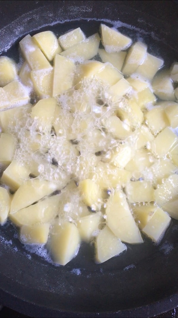 煎土豆的做法-香辣味煎菜譜