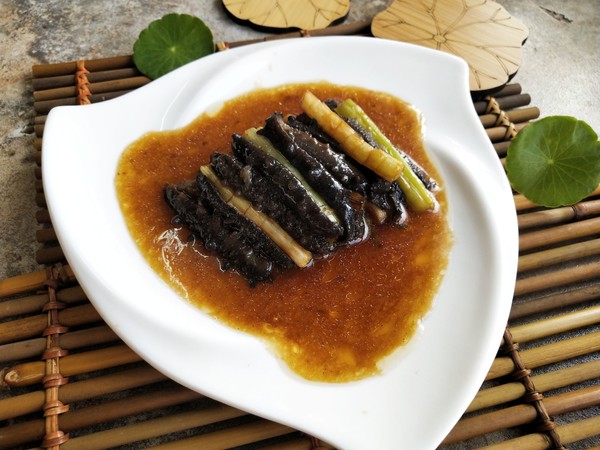 蔥燒海參的做法-咸鮮味燒菜譜-易網健康養生網 蔥燒海參的做法-咸鮮味燒菜譜