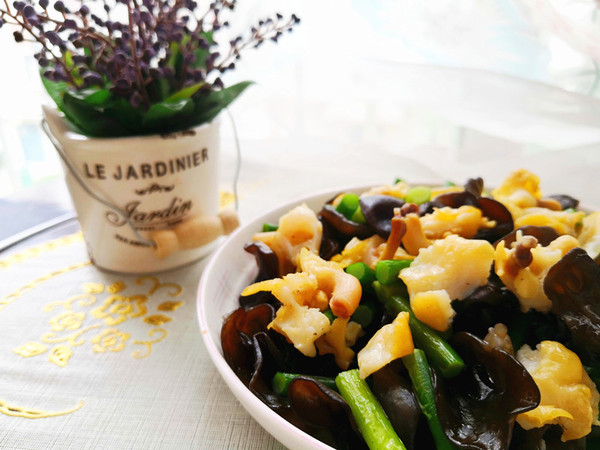 蒜苔炒假鮑魚的做法-咸鮮味炒菜譜