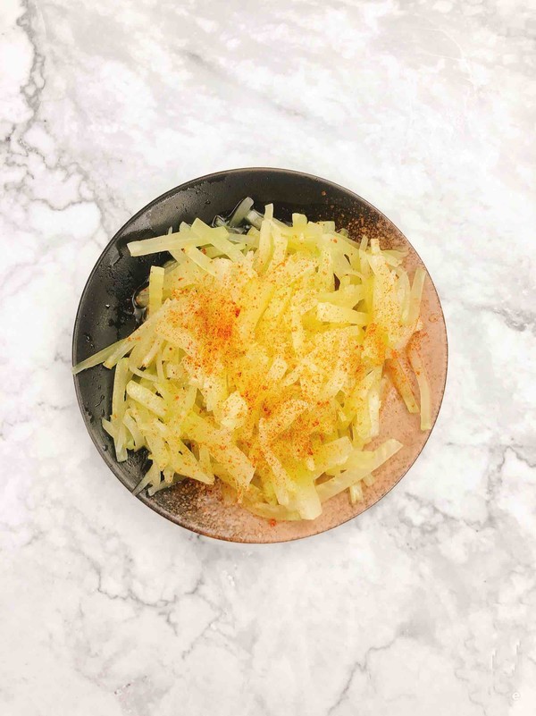 減肥餐～涼拌萵筍的做法-酸辣味拌菜譜