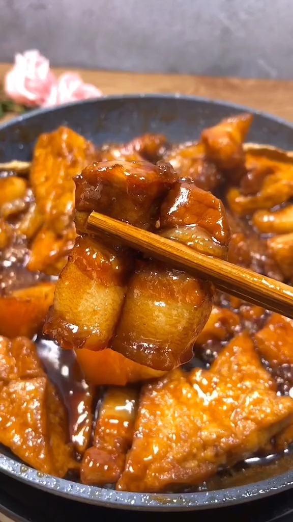 懶人版紅燒肉的做法-咸鮮味燉菜譜