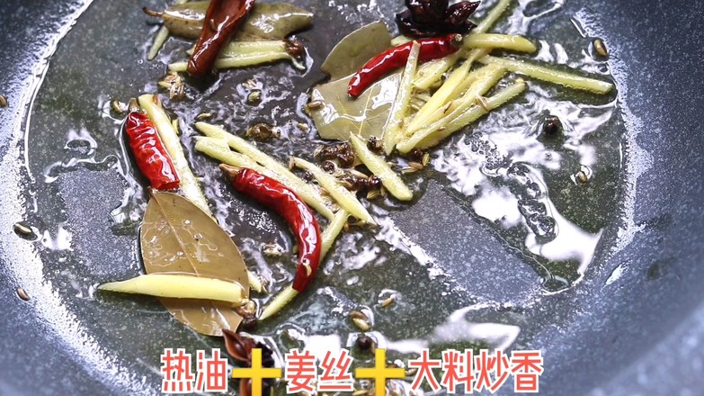 土豆燒排骨的做法-香辣味燒菜譜