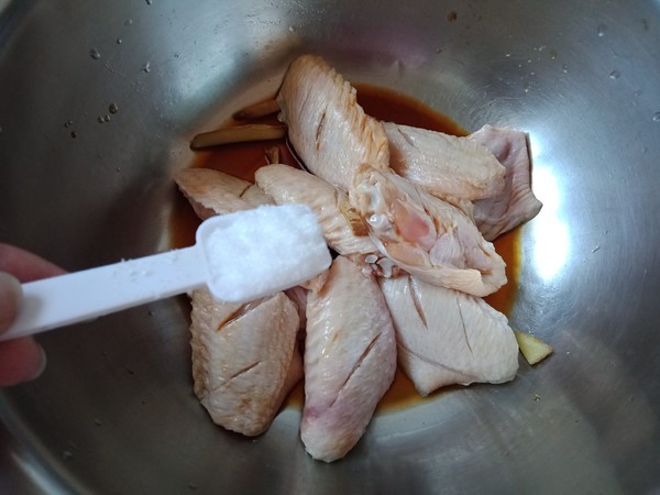 啤酒雞翅的做法-咸鮮味燉菜譜