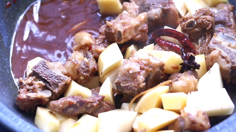 土豆燒排骨的做法-香辣味燒菜譜