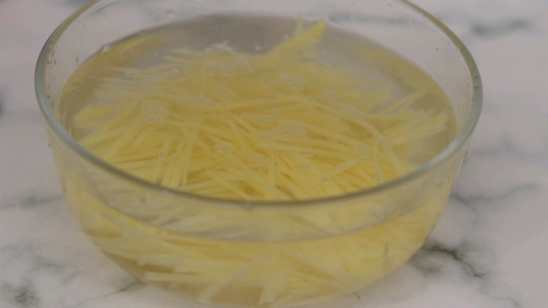 魚香土豆肉絲的做法-魚香味炒菜譜