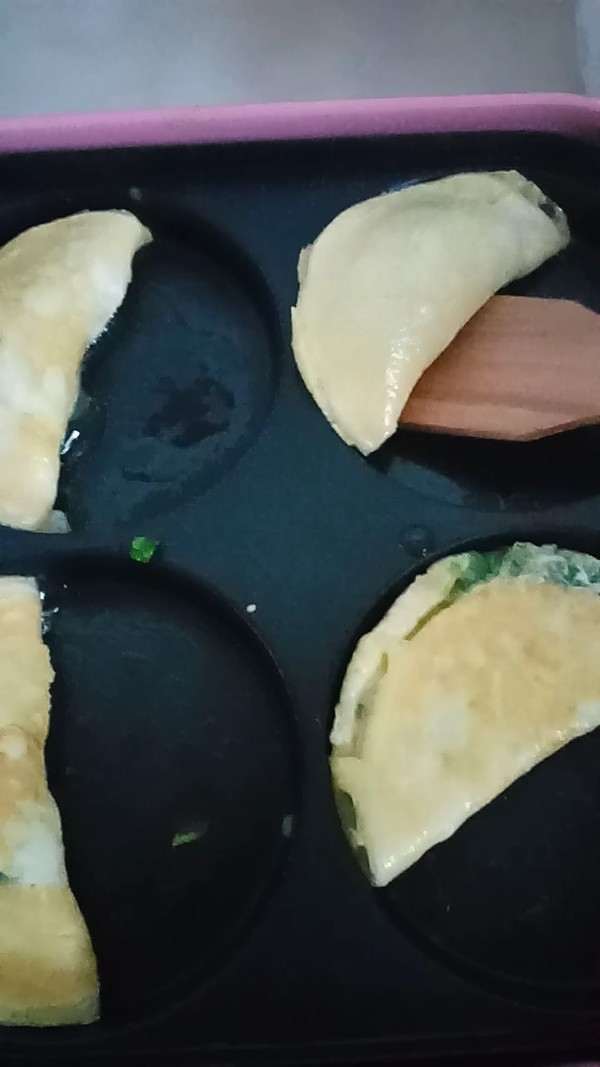 鮮蝦韭菜蛋餃的做法-咸鮮味煎菜譜