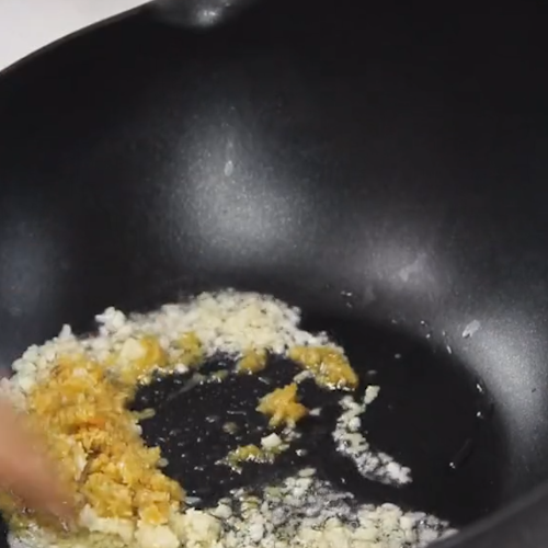 金湯肥牛的做法-家常味炒菜譜