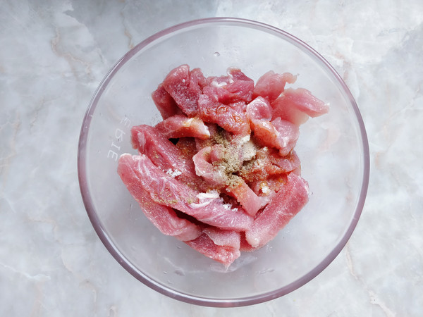 糖醋里脊的做法-酸甜味炒菜譜