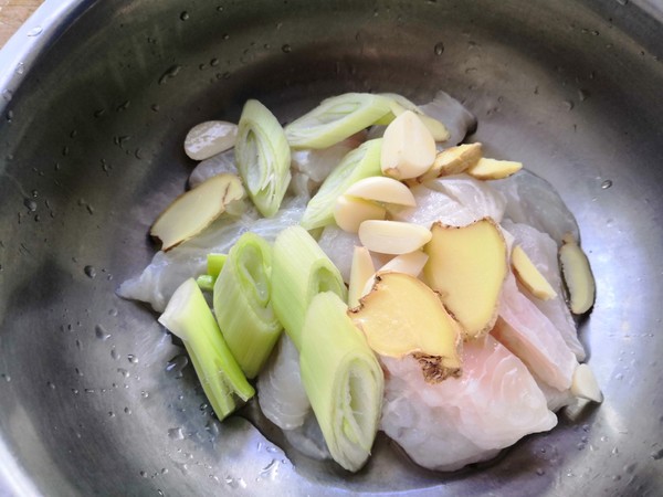 西紅柿燉巴沙魚的做法-家常味炒菜譜