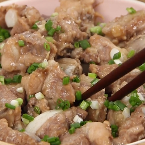 香芋蒸排骨的做法-蔥香味炒菜譜