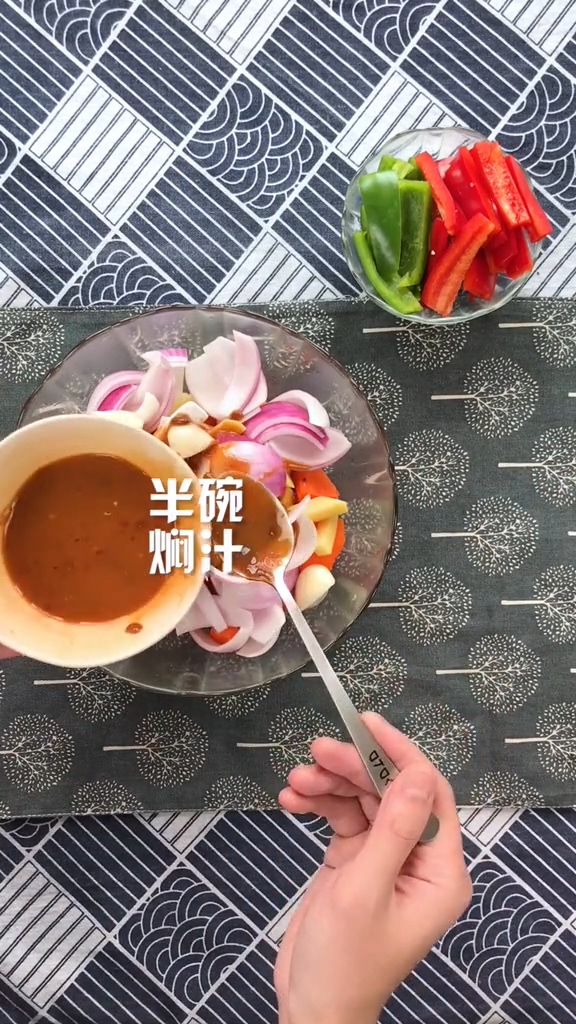 三汁燜鍋的做法-家常味炒菜譜