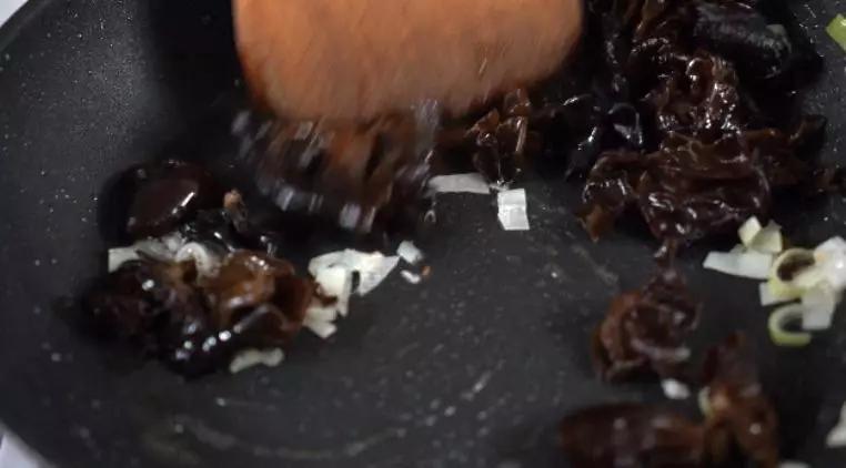 家常豆腐的做法-家常味炒菜譜