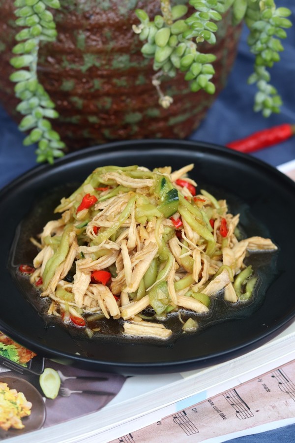 黃瓜拌雞絲的做法-酸辣味拌菜譜