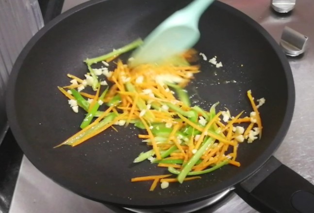 涼拌金針菇的做法-酸甜味拌菜譜