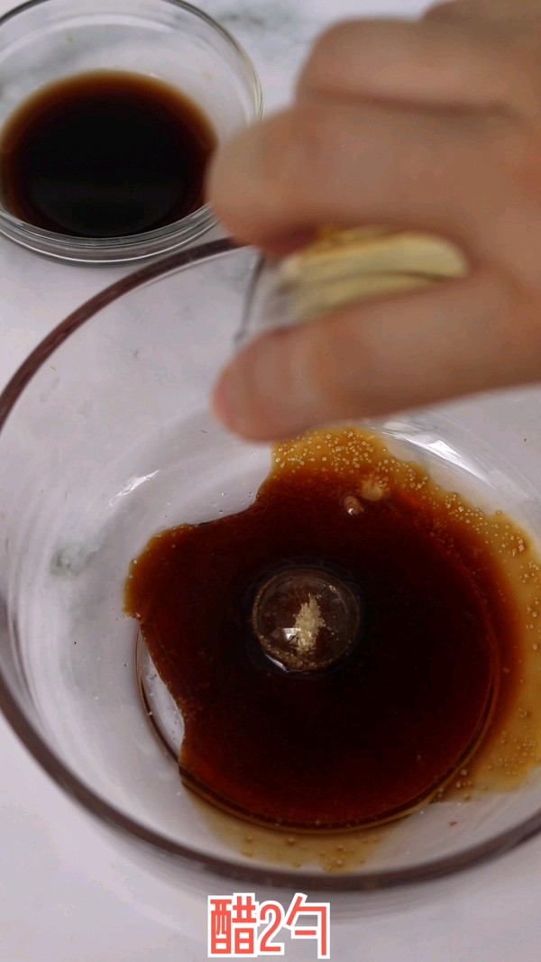 黃瓜拌雞絲的做法-酸辣味拌菜譜