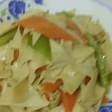干豆腐炒尖椒的做法-家常味炒菜譜