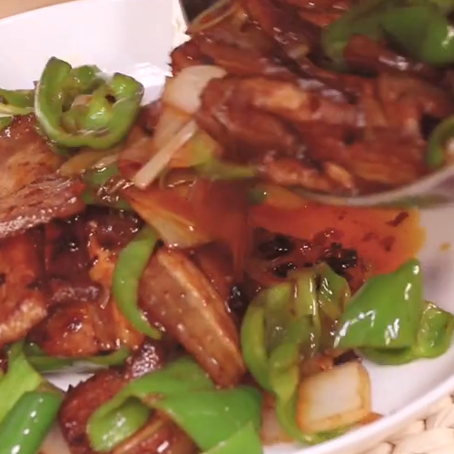 家常回鍋肉的做法-家常味炒菜譜