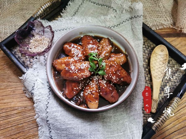 一瓶可樂(lè)玩轉(zhuǎn)一道菜——可樂(lè)雞翅的做法-家常味燒菜譜