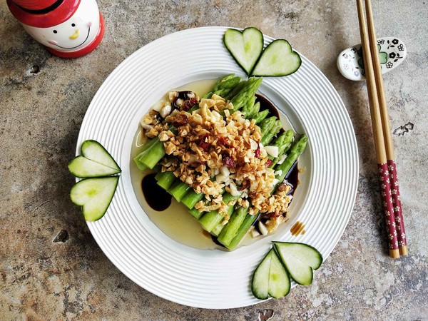 蒜香油淋蘆筍的做法-酸辣味拌菜譜