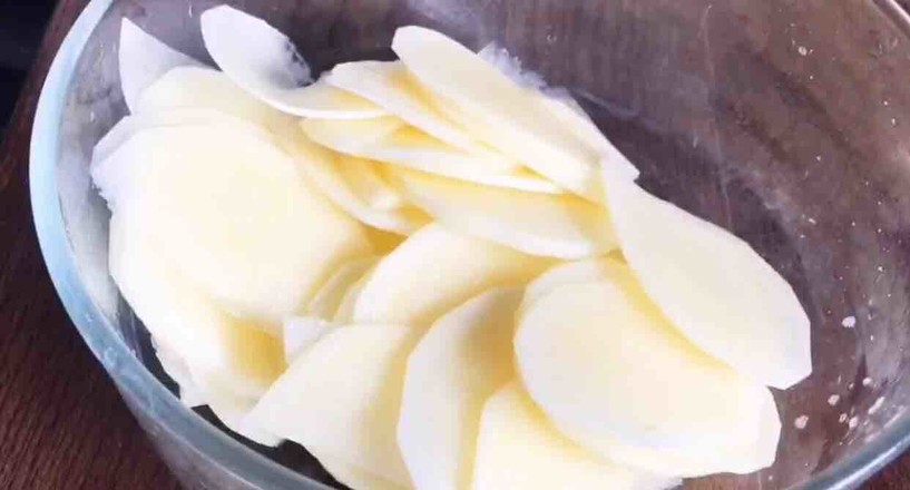 土豆這樣做簡單又美味的做法-家常味炒菜譜