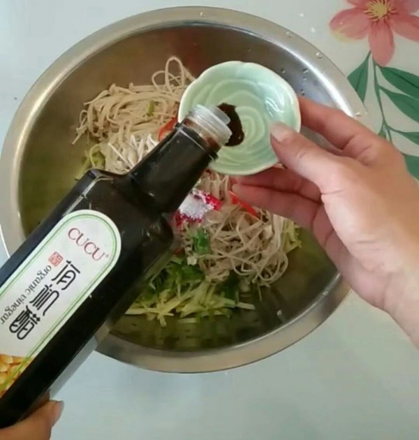 涼拌瓜菜的做法-家常味拌菜譜