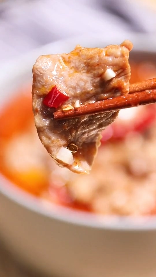 水煮牛肉的做法-香辣味炒菜譜