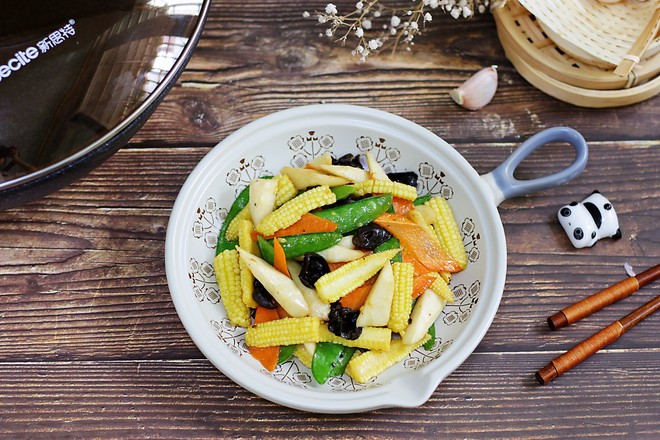 玉米筍炒時(shí)蔬的做法-家常味炒菜譜-易網(wǎng)健康養(yǎng)生網(wǎng) 玉米筍炒時(shí)蔬的做法-家常味炒菜譜