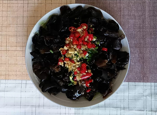 酸辣拌木耳的做法-酸辣味拌菜譜
