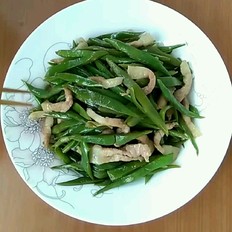 豬肉炒扁豆的做法-家常味炒菜譜