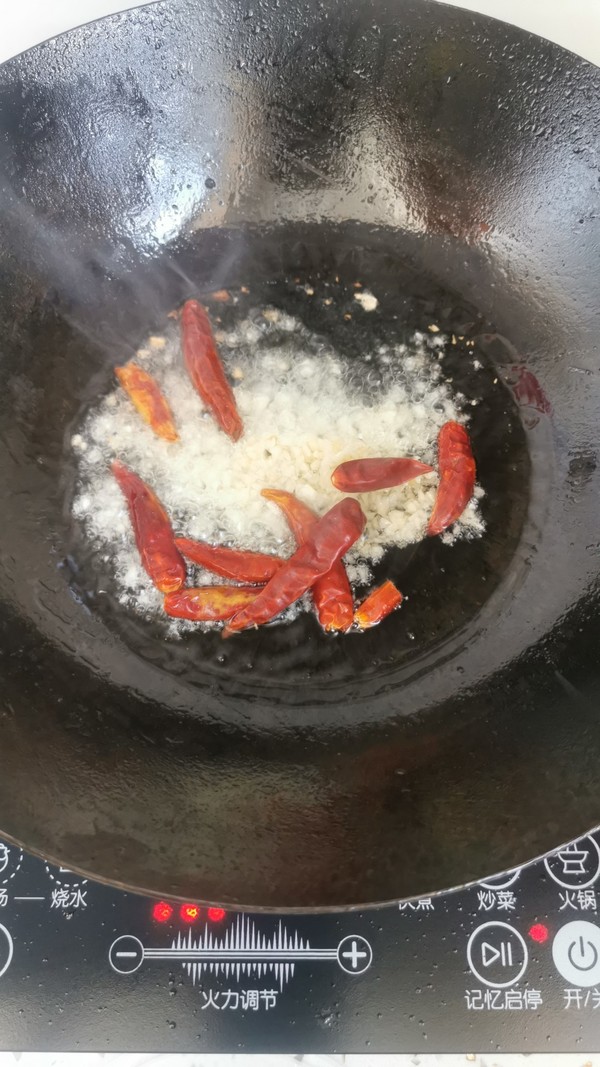 辣炒鮮豌豆的做法-香辣味炒菜譜