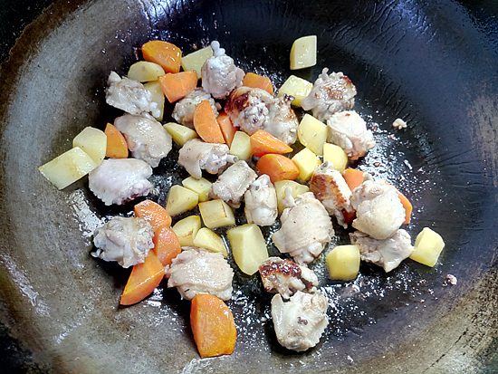 咖喱雞翅的做法-咖喱味燒菜譜