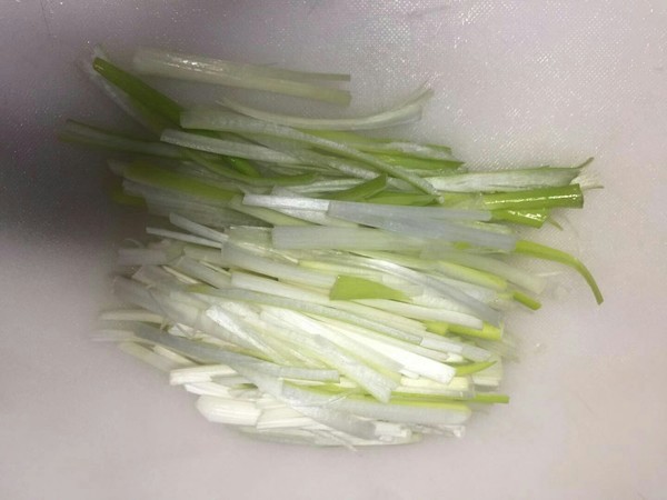 蝦皮老虎菜的做法-咸鮮味拌菜譜