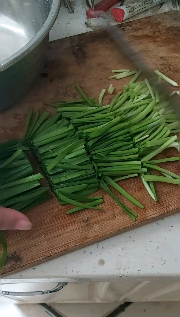 韭菜炒豆芽的做法-家常味炒菜譜-易網(wǎng)健康養(yǎng)生網(wǎng) 韭菜炒豆芽的做法-家常味炒菜譜