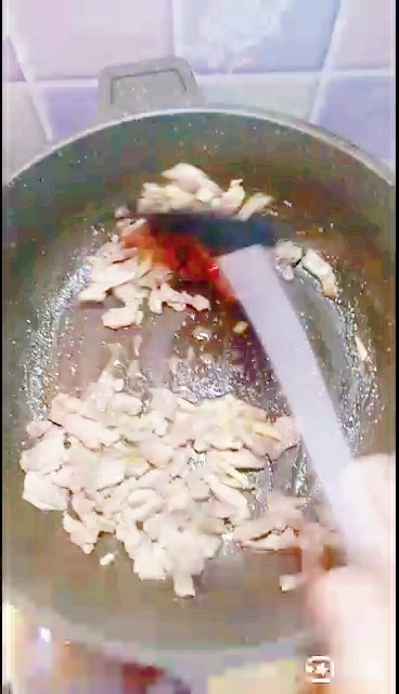 紅燒豆角的做法-家常味燉菜譜-易網(wǎng)健康養(yǎng)生網(wǎng) 紅燒豆角的做法-家常味燉菜譜