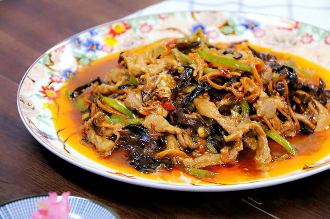 魚香肉絲，小美的美食的做法-魚香味炒菜譜