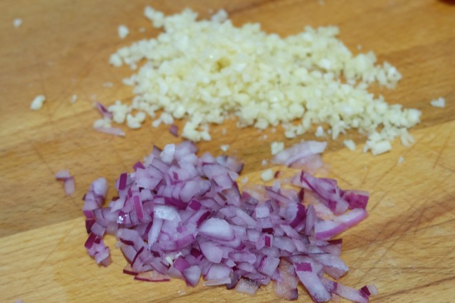 黑椒牛排的做法-家常味煎菜譜