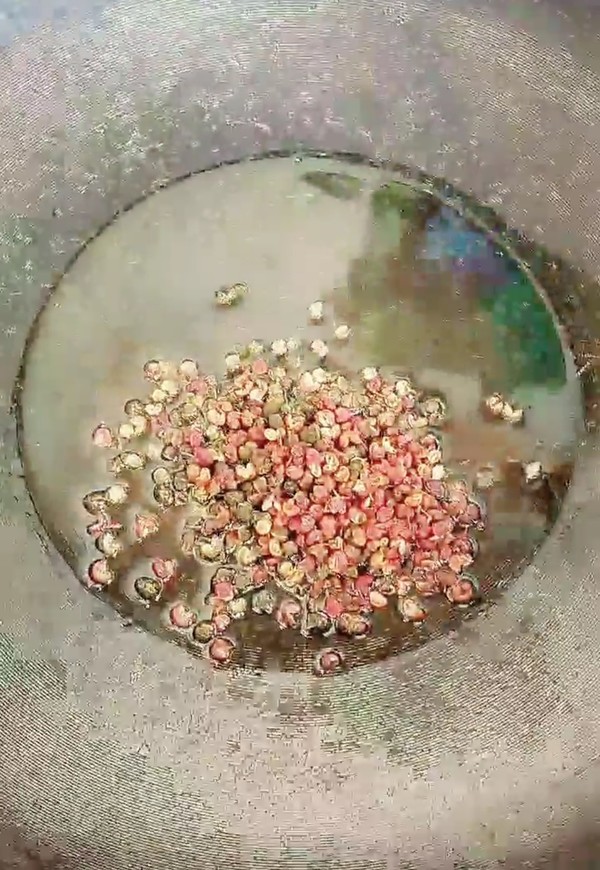 《過水魚》的做法-香辣味其它工藝菜譜-易網(wǎng)健康養(yǎng)生網(wǎng) 《過水魚》的做法-香辣味其它工藝菜譜