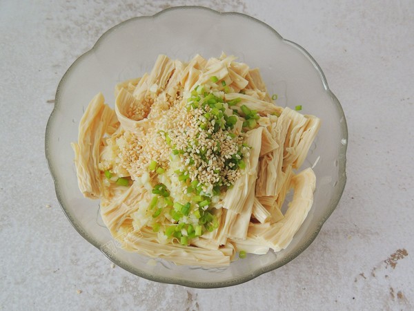 涼拌腐竹的做法-家常味拌菜譜