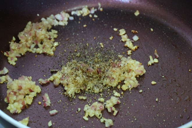 黑椒牛排的做法-家常味煎菜譜