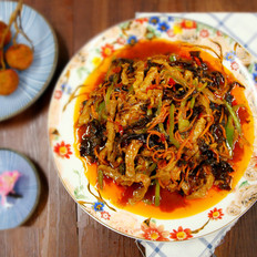 魚香肉絲，小美的美食的做法-魚香味炒菜譜