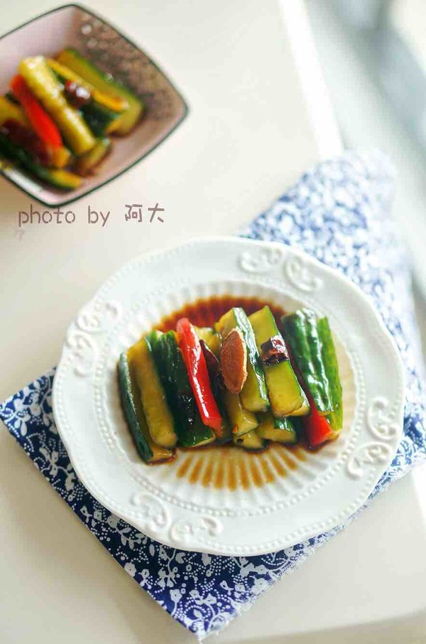 熗拌黃瓜的做法-酸辣味拌菜譜